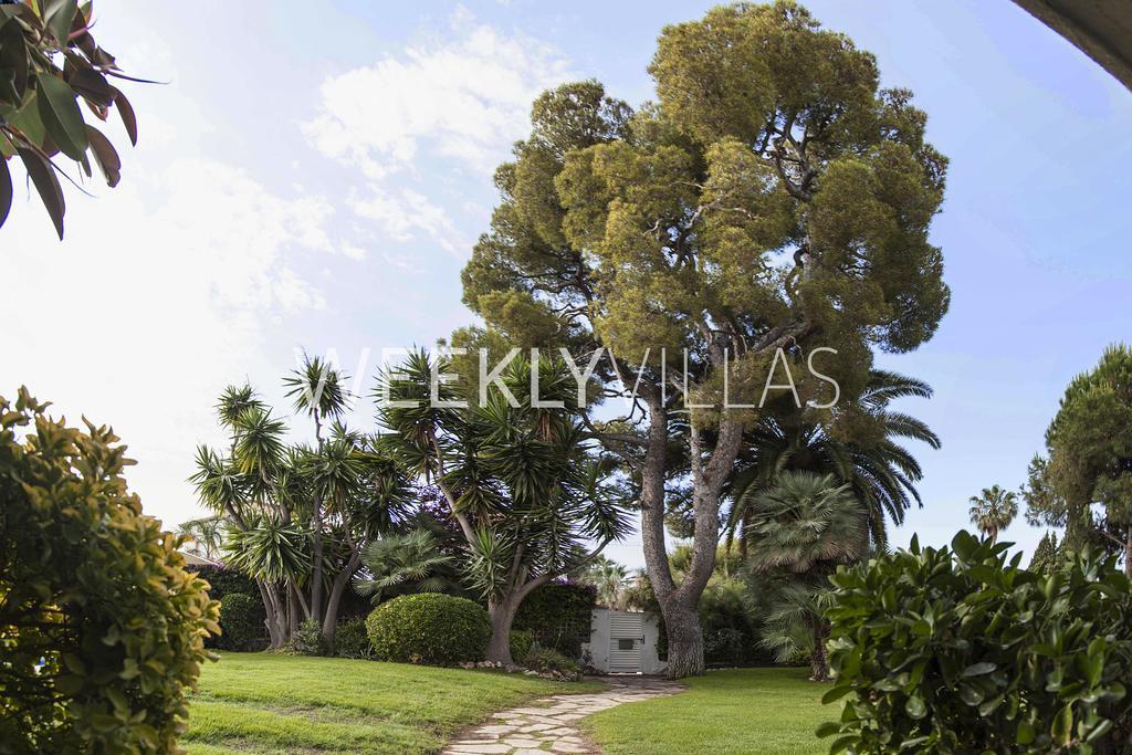 Villa Sitges Tupinetti Beach At 1 Min Walk Amaizing Garden And View Center Sitges 5 Minutes Walk Bagian luar foto