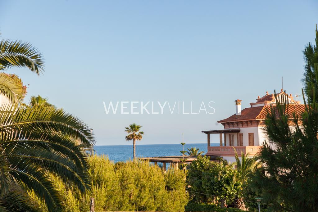 Villa Sitges Tupinetti Beach At 1 Min Walk Amaizing Garden And View Center Sitges 5 Minutes Walk Bagian luar foto