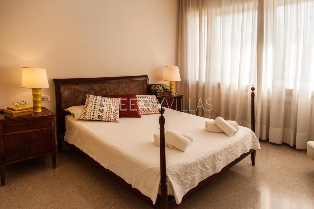 Villa Sitges Tupinetti Beach At 1 Min Walk Amaizing Garden And View Center Sitges 5 Minutes Walk Bagian luar foto