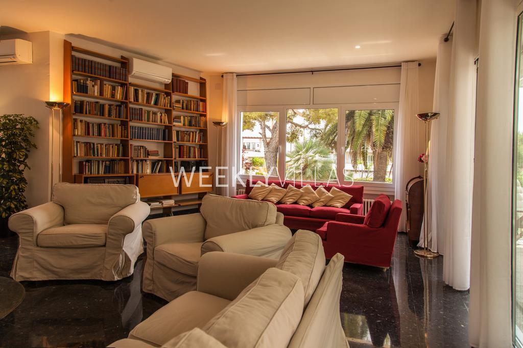 Villa Sitges Tupinetti Beach At 1 Min Walk Amaizing Garden And View Center Sitges 5 Minutes Walk Bagian luar foto