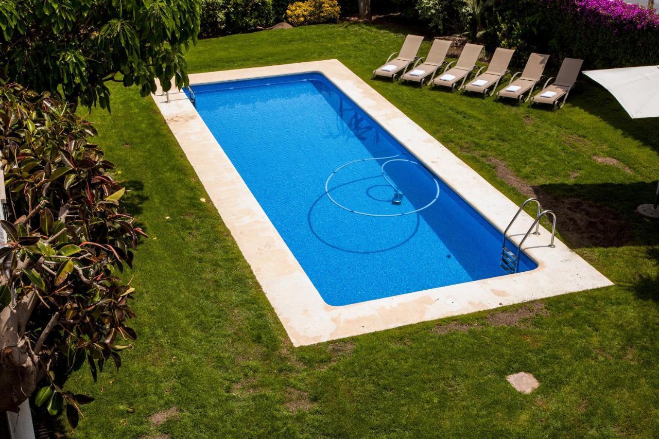 Villa Sitges Tupinetti Beach At 1 Min Walk Amaizing Garden And View Center Sitges 5 Minutes Walk Bagian luar foto